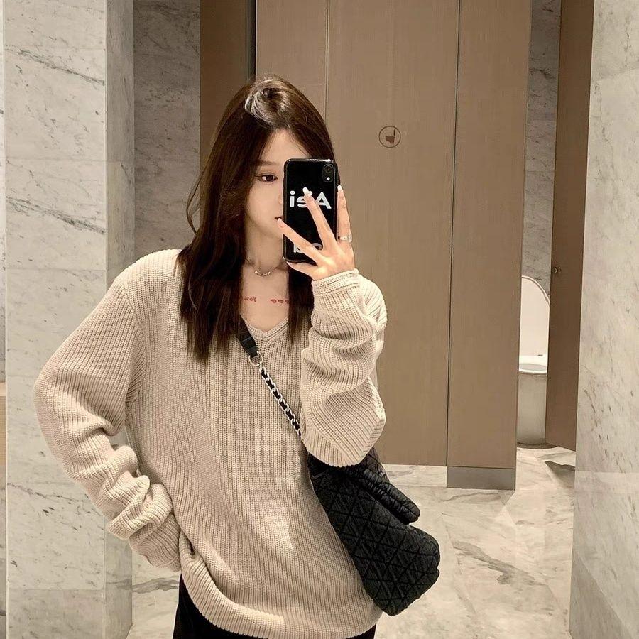 Early Autumn Black V-neck Sweater for Women Unique and Niche Knitted Top for Autumn and Winter