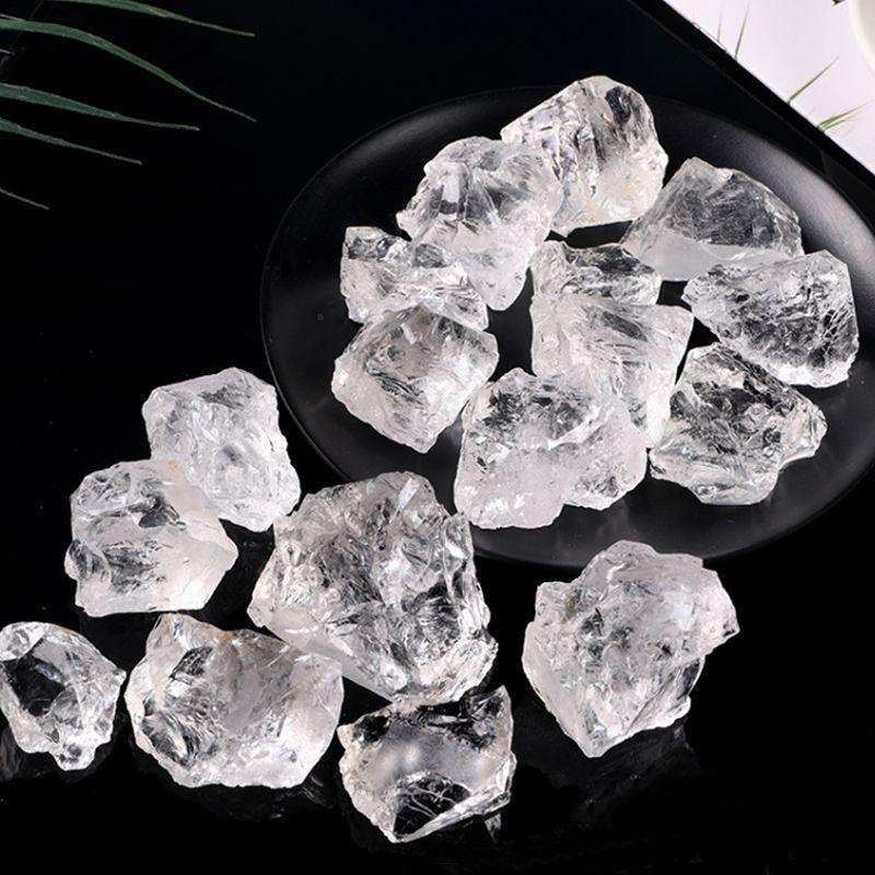 Natürlicher, ungeschliffener, transparenter, weißer Kristall-Aromastein-Schmuck