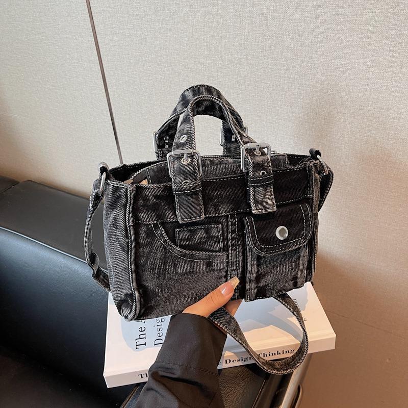 

Niche retro versatile denim handbag bag new shoulder messenger bag fashion tote armpit bag чорний
