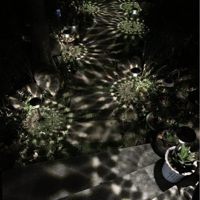 

Solar Courtyard Garden Lamp: New Style Outdoor Light and Shadow Atmosphere