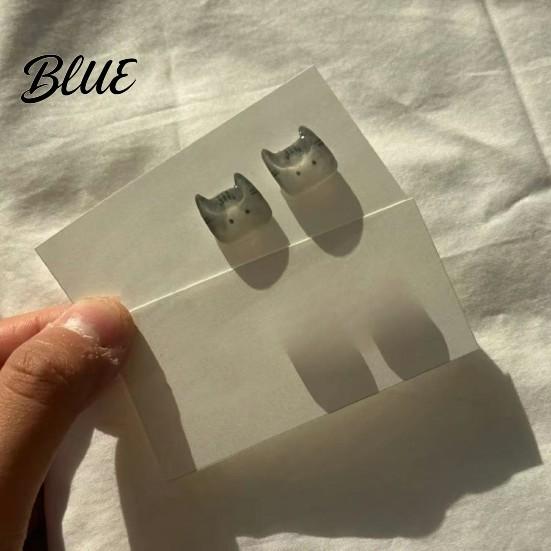 Smooth Stud Earrings 1 Pair No Burrs Lightweight Kitten Design