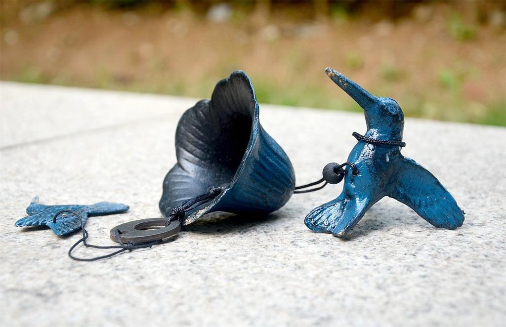 Hwagui Iron Wind Little Hanging Perfect for Room and Braziers 2-Piece Chime, Bells, Green, Year-End Gifts, Dividers,