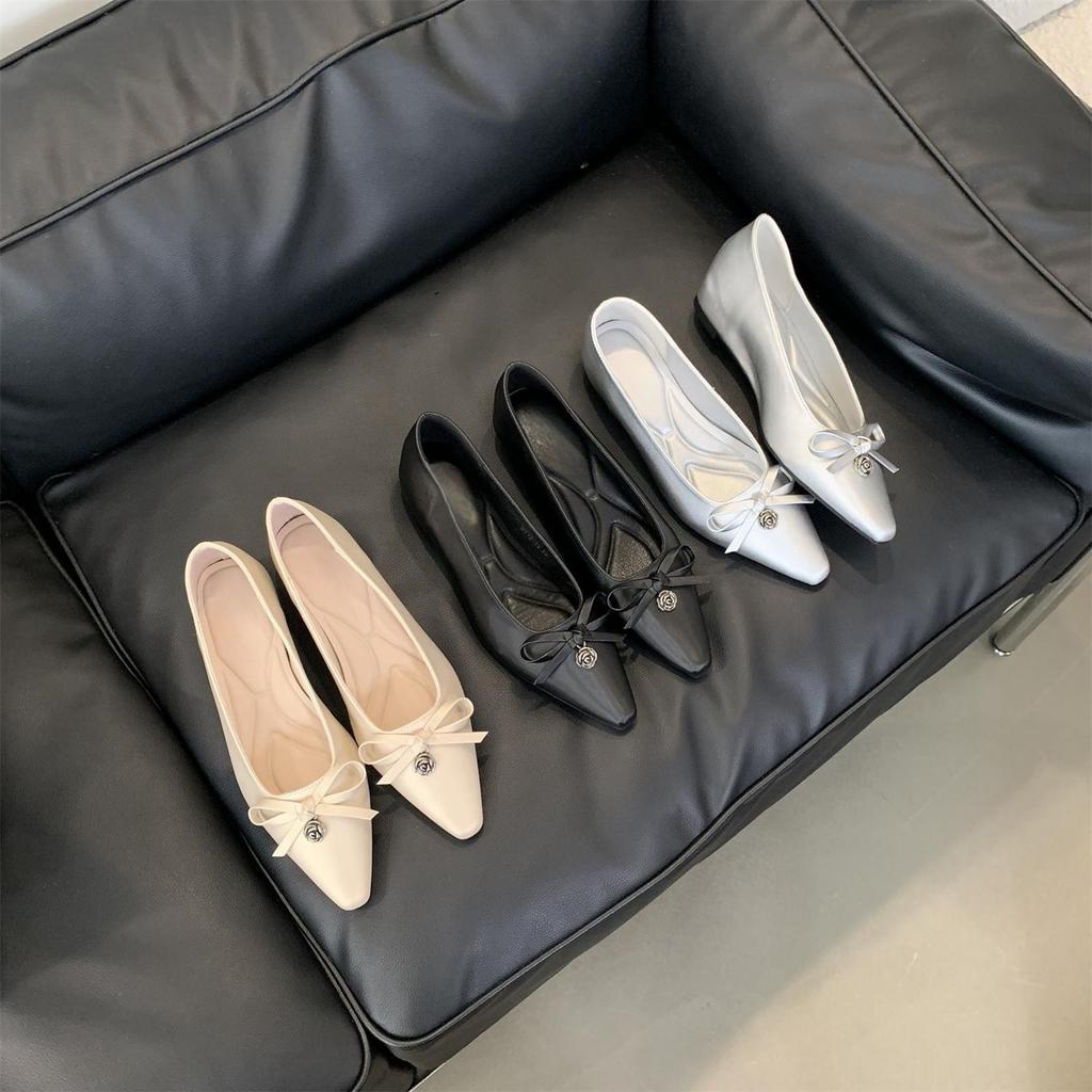 Sweet niche gentle bow pointed head shallow mouth single shoes women's 2025 new inner height increase soft sole grandma ladyshoes