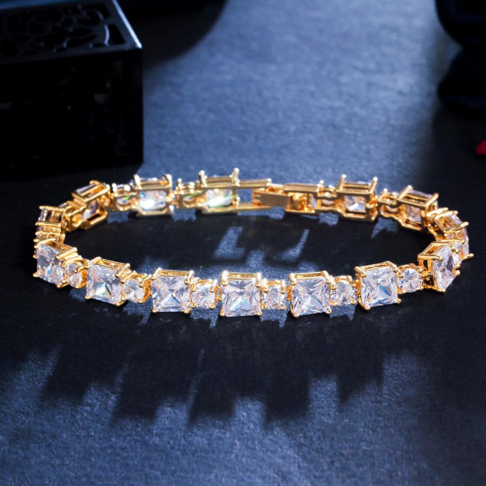 Inlaid Emerald Jewelry Brass Gold Plated Zircon Bracelet Birthday Gift