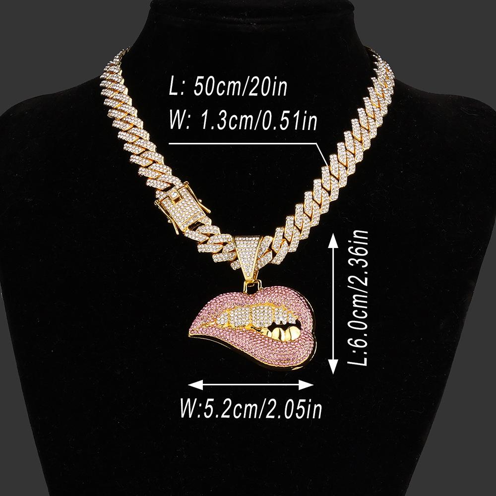 Zirkon Buchstaben Smiley Anhänger Halskette, Heißverkaufende Hip-Hop Persönlichkeit Multi-Spezifikationslegierung Kubanische Kette Zubehör Geschenk