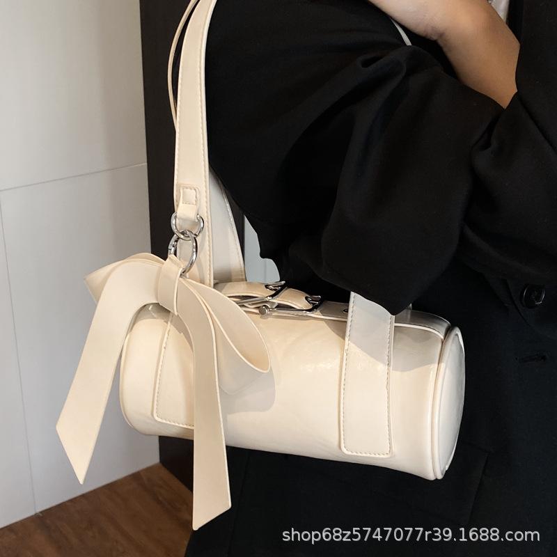 2025 New Fashion Underarm Bag Women's Bag Flow One Shoulder Spring Simple Pillow Bag Women's Korean Edition Large Capacity Commuter Bag