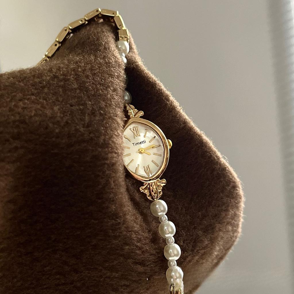 Retro Gold Klein Römisches Zifferblatt Damen Uhr Luxuriöses Elegantes Design Perlen Armband Damen Quarz Armbanduhr Mädchen Uhr Geschenke