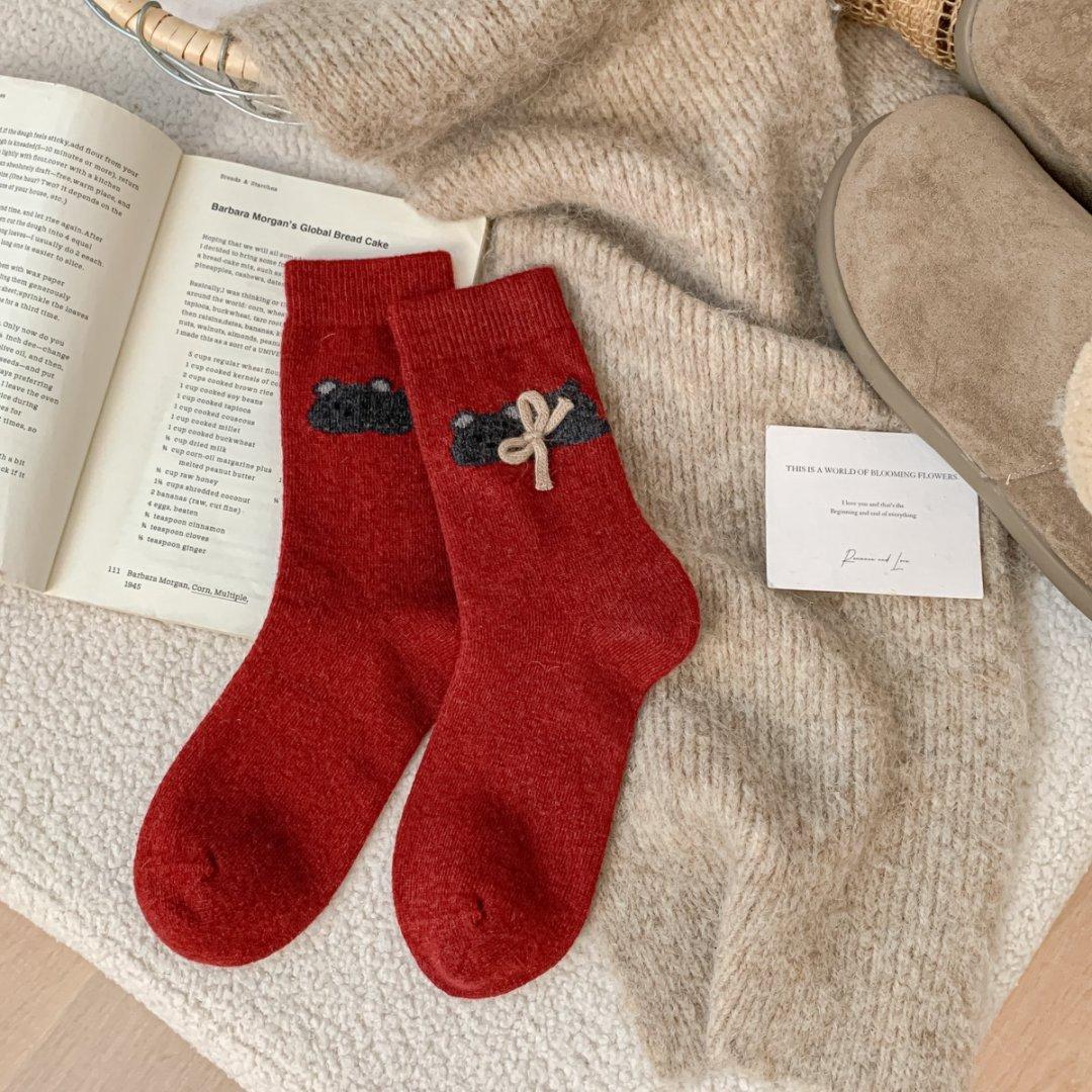 

Wool Socks with Bows - Small Dog Pattern - Women s Casual Mid-calf Socks - Thick and Warm - No-knit - for Children and Women in Autumn and Winter 1 pair червоний