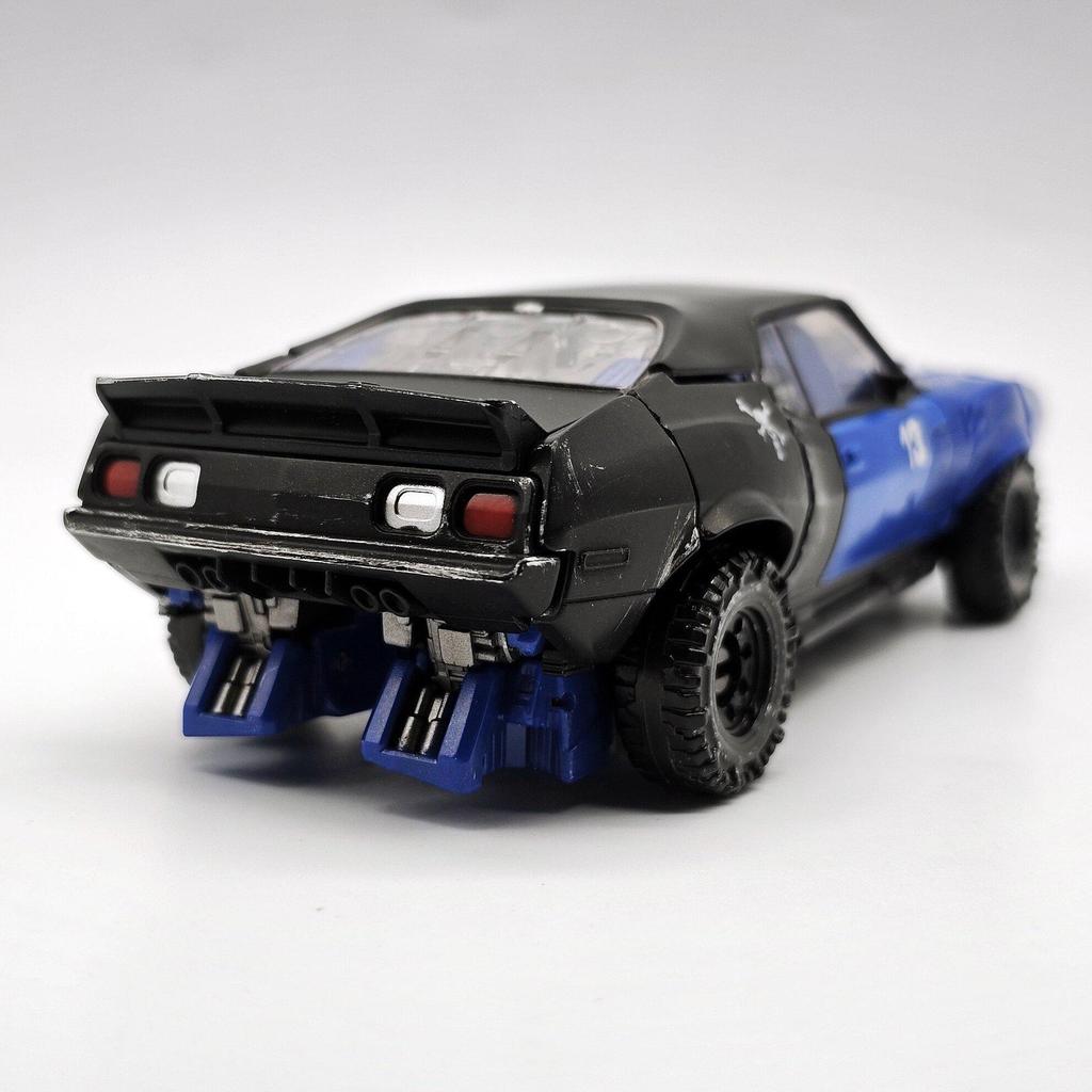 Baiwei Blue Warrior Deformation Robot Toy Car (Model TW1033)