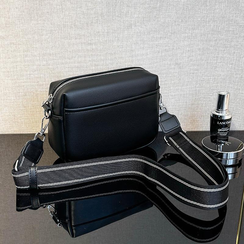 

Простая модная и универсальная женская сумка, женская сумка через плечо, маленькая квадратная сумка, сумка на плечо, дизайн класса люкс, минималистский стиль чёрный