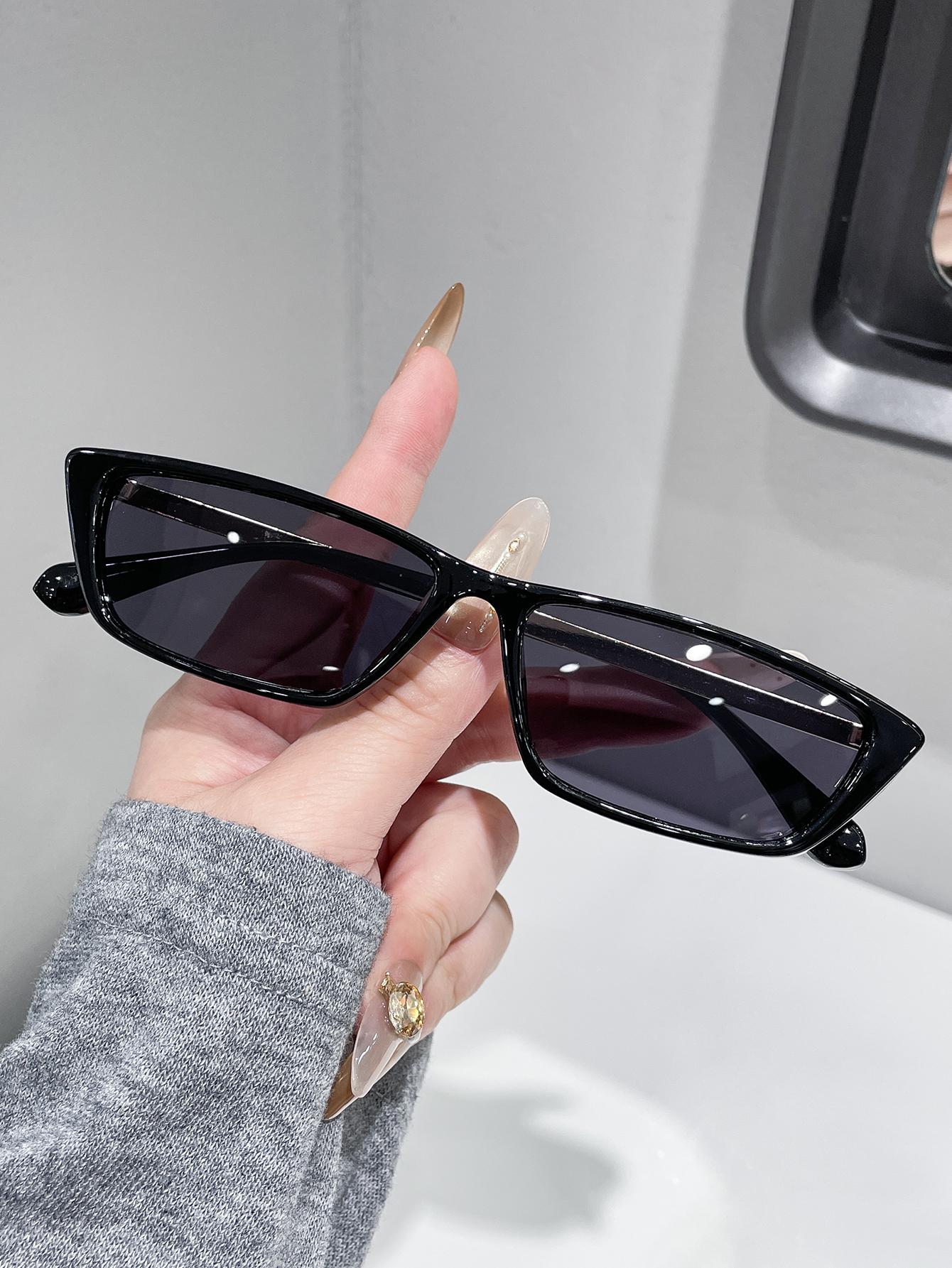 

Unisex Retro European Rectangle Frame Fashion Glasses Suitable for Daily Wear Photography And Driving чорний