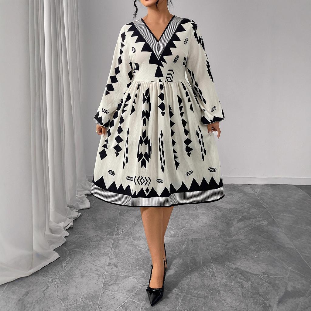This Is A New Autumn and Winter Dress with Large-sized Printed Puffed-sleeve V-neck and High Waist Which Is Slimming