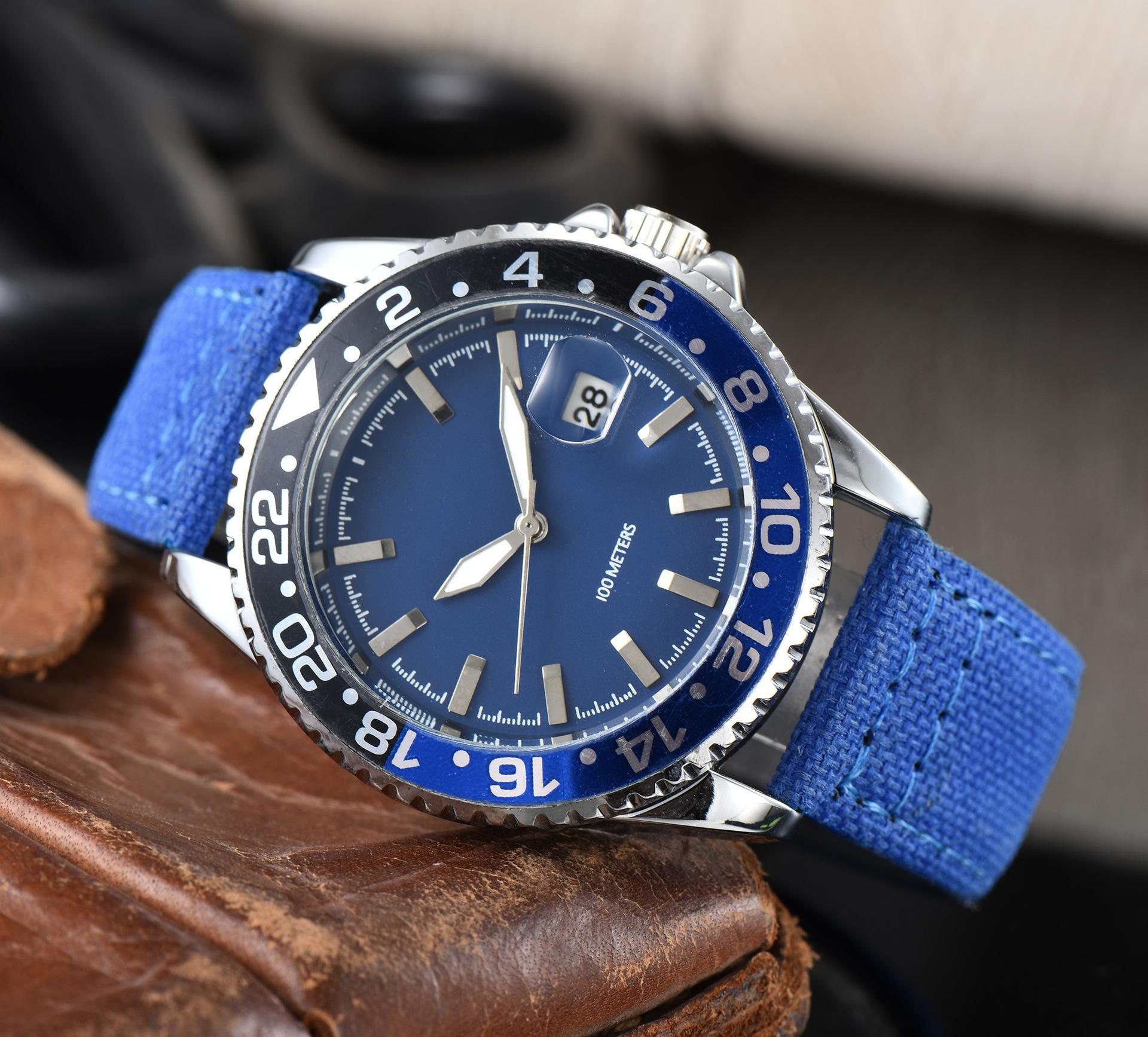 

Men s Classic Quartz Waterproof Watch