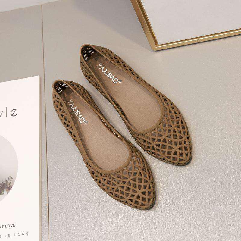 2020 Women's Summer Fashion Soft Sole Flat Sandals - Hollow Jelly Beach Shoes