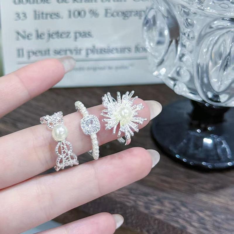 Fireworks Bright Trend Bead Inlaid Personality Ring Women'S Light Luxury Temperament Small Sugar Cube Cold Wind Index Finger Ring
