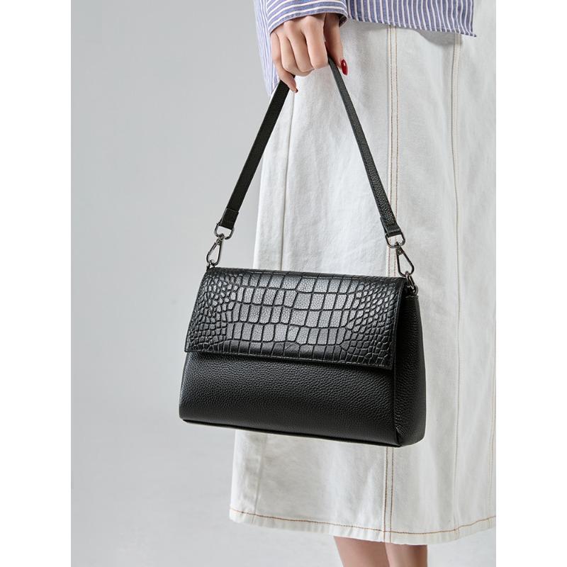 Leather women's bags, messenger bags, women's versatile commuter small square bags, new crocodile pattern high-quality textured shoulder bags