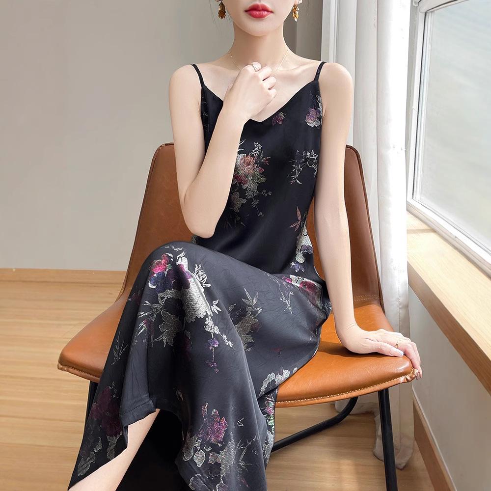 

French V-neck Satin Spaghetti Strap Over-the-Knee Summer Dress 4XL (135-150 jin) белый