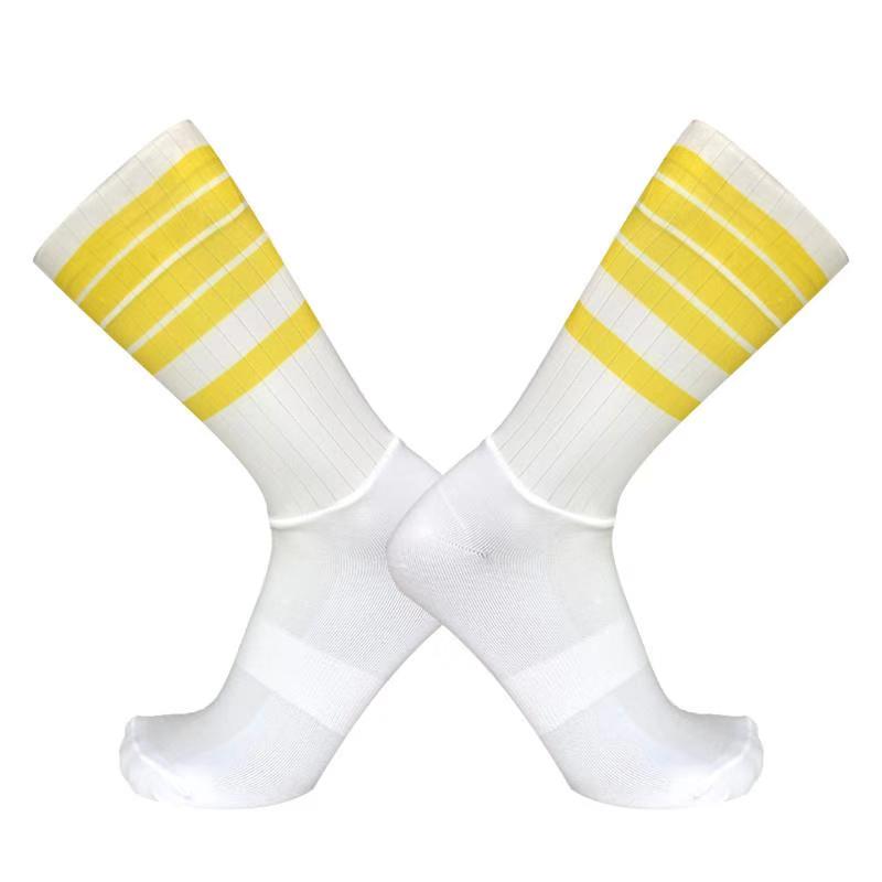 New Summer Breathable Cycling Socks Men Anti Slip Seamless Aero Bike Wearproof Road Calcetines Ciclismo