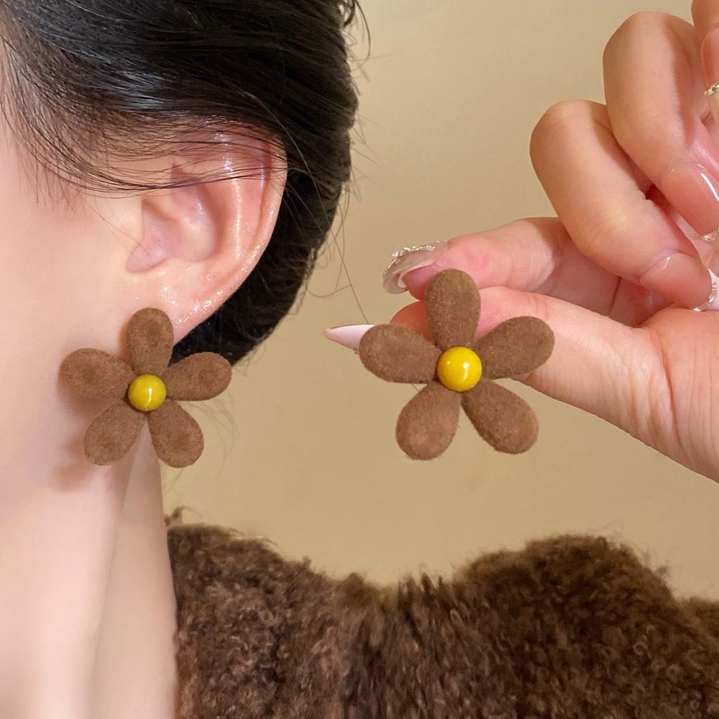 Maillard Amber Retro Hong Kong Style Earrings Women's Light Luxury High-end Niche Earrings Earrings