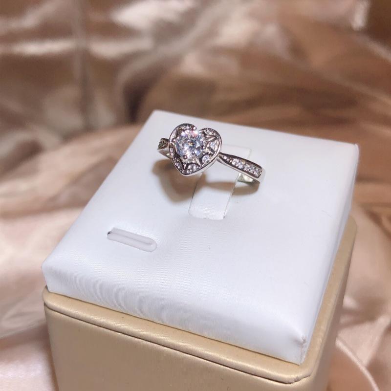 European and American Accessories Simulated Diamond Heart-shaped Ring Silver Jewelry Fashionable and Versatile Rings Without Fading Birthday Gifts
