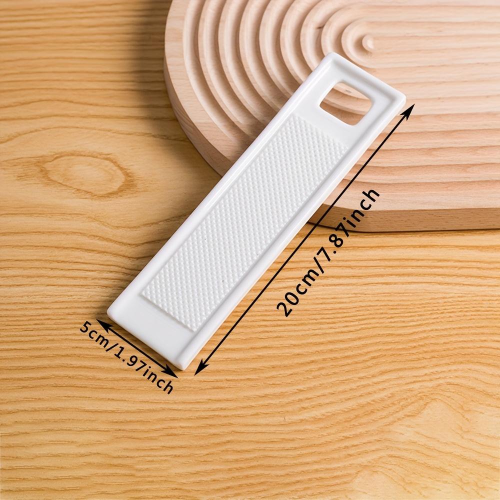 1pc Elegant White Ceramic Manual Grinder with Handle , Handheld Kitchen Tool for Garlic, Ginger, Carrots, and More