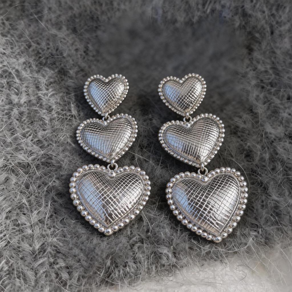 Elegant Silver Needle Heart Tassel Stud Earrings – Exquisite & Versatile Ear Jewelry for Women