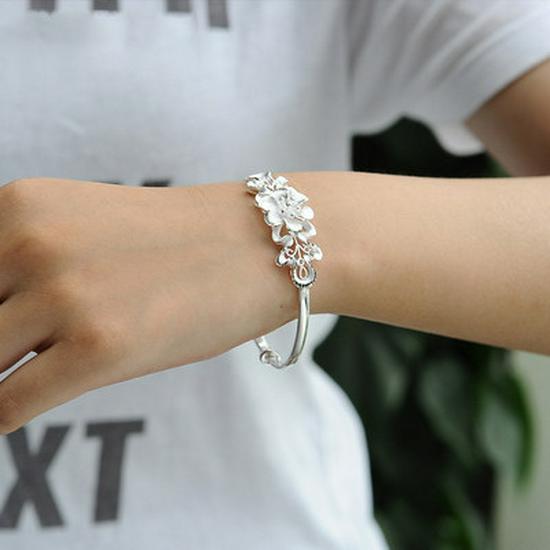 Korean Sweet Bauhinia Flower Adjustable Women's Bracelet: Qixi Silver Jewelry Gift