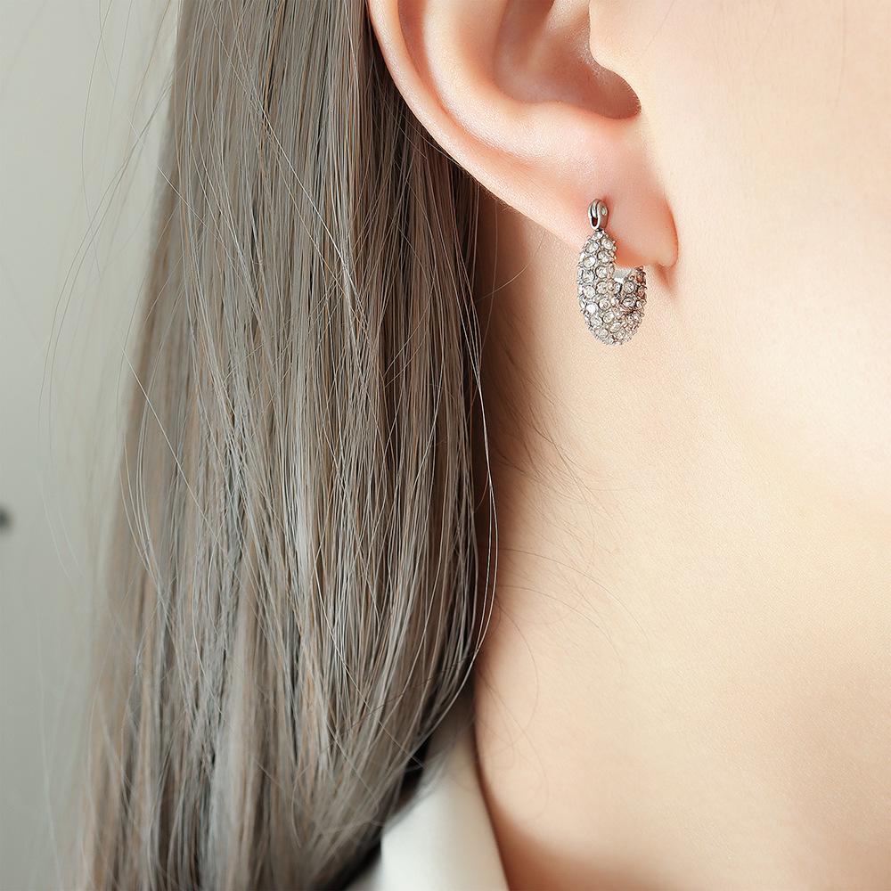 Light Luxury Retro Titanium Gold U-Shaped Rhinestone Geometric Earrings for Women