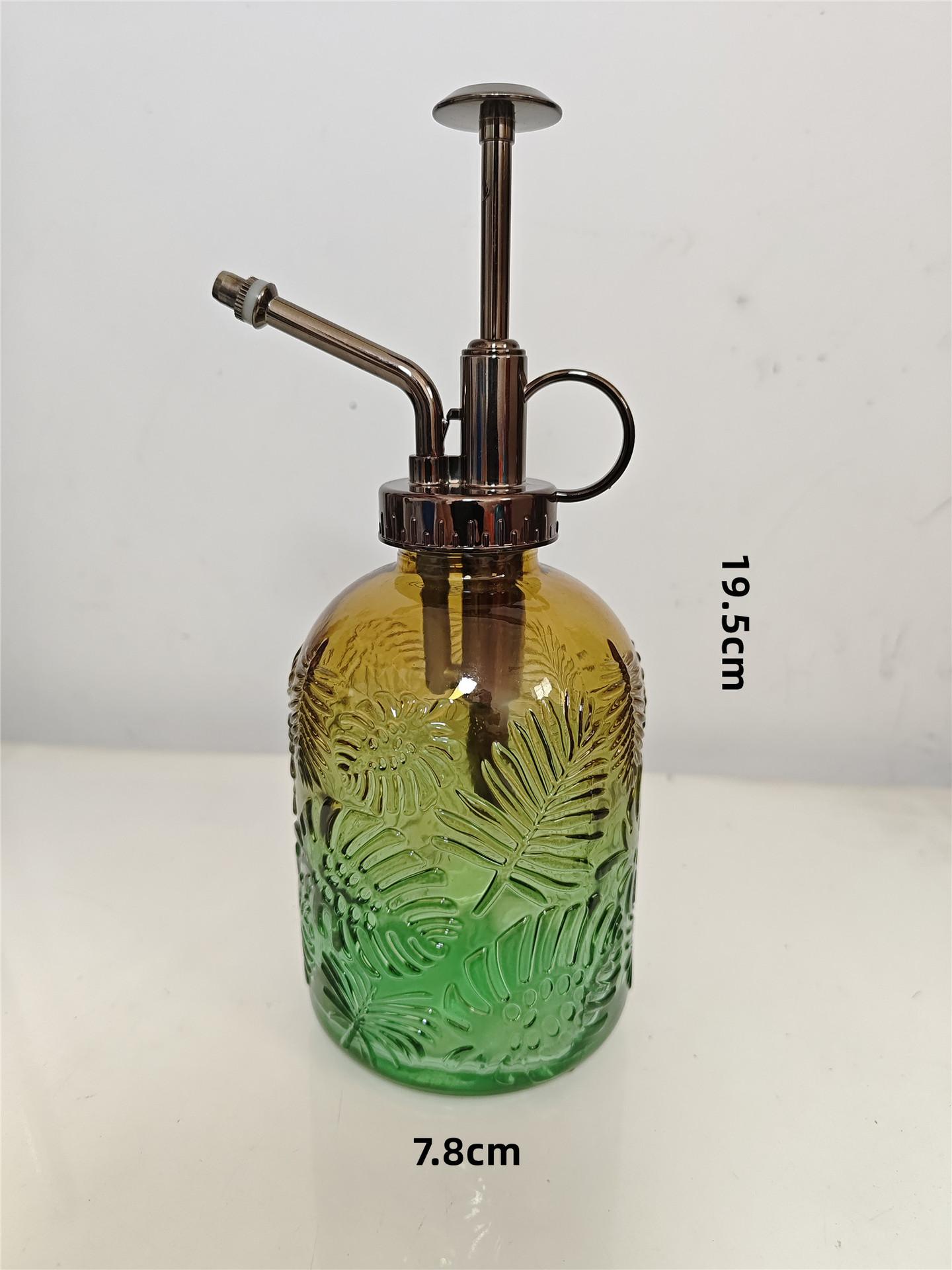 New Creative Maple Leaf Hand-Pressed Tall Water Bottle Glass Flower Watering Sprayer Colored Glass Sprinkler зелёный