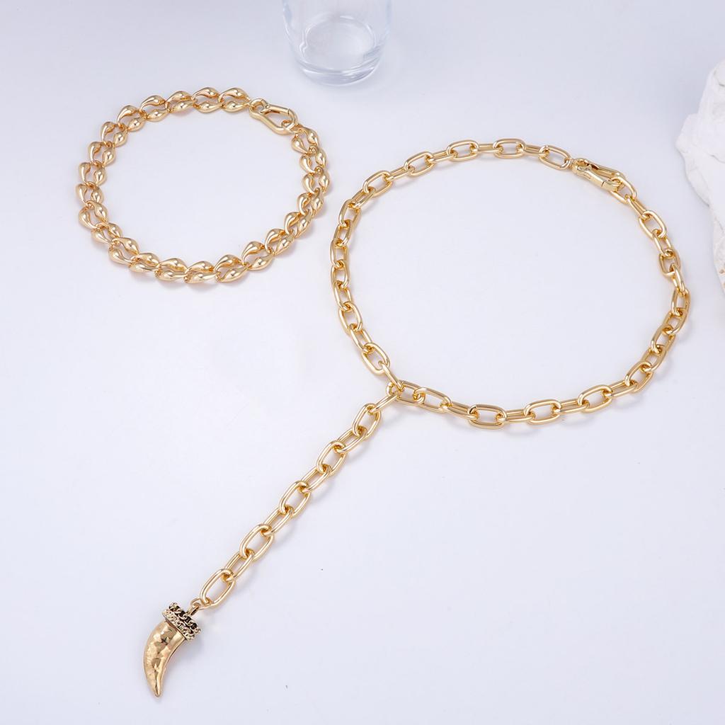 Personality, creative design, cold wind, metal chain, alloy animal horn pendant, double stacked necklace.