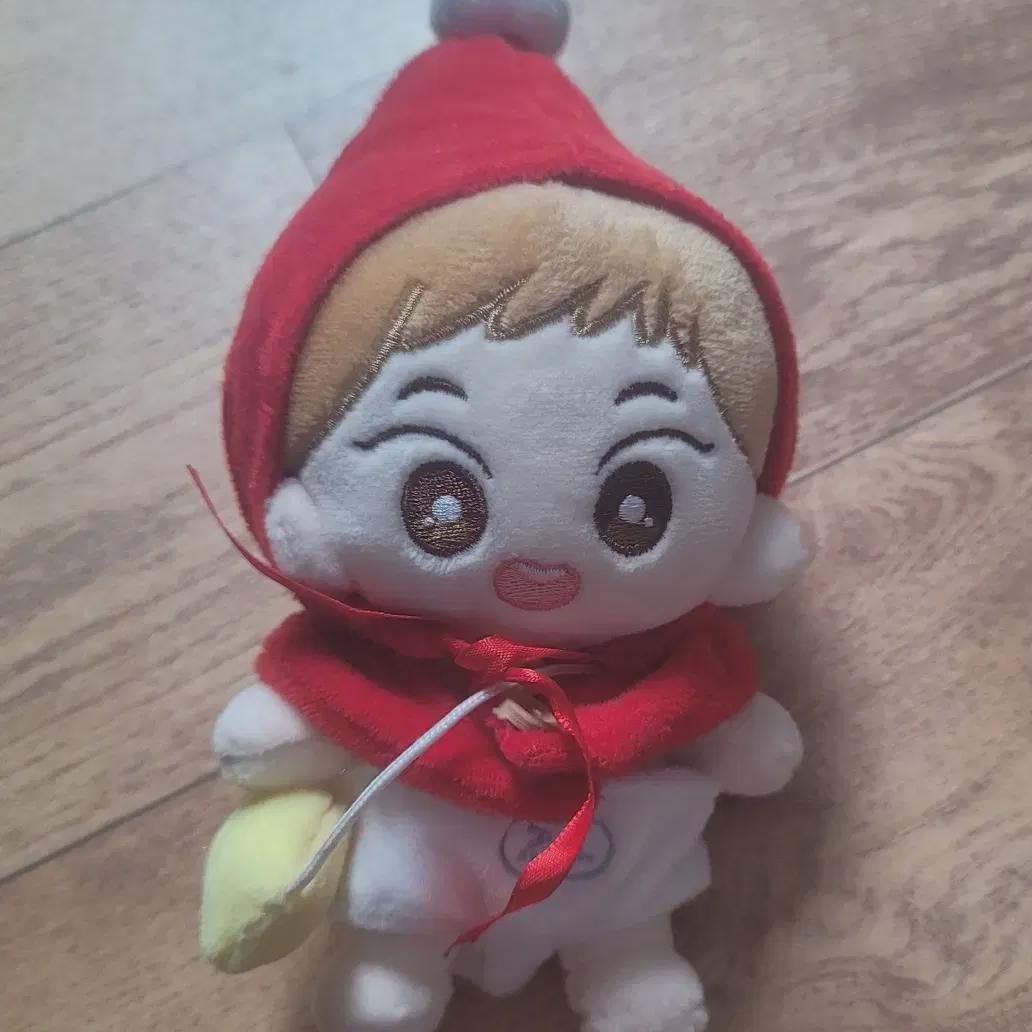 

EXO Продажа куклы Сюмина