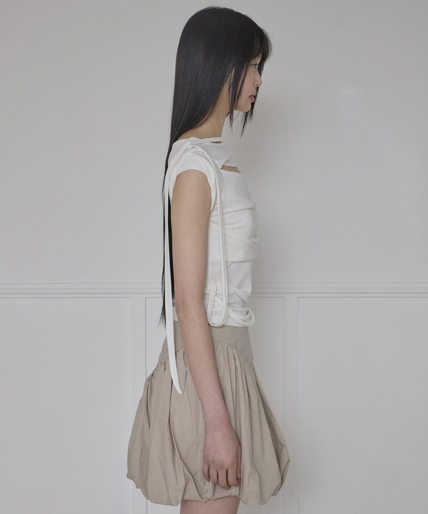 Peulleeoeob Asymmetrical Draped Strap Roll-Up T-Shirt (Fl-170_Cream)