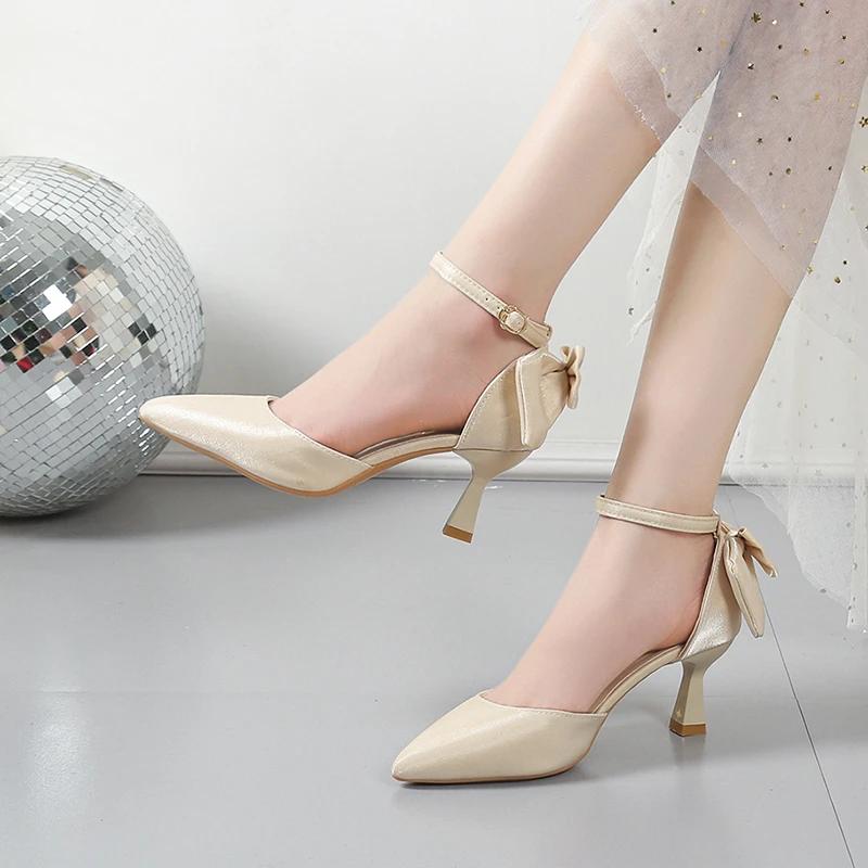 

Модные элегантные туфли на каблуке знаменитости 2024 года, летние новые босоножки с острым бантом на высоком каблуке, женское вечернее платье, нежная юбка в тон 34 абрикосовый
