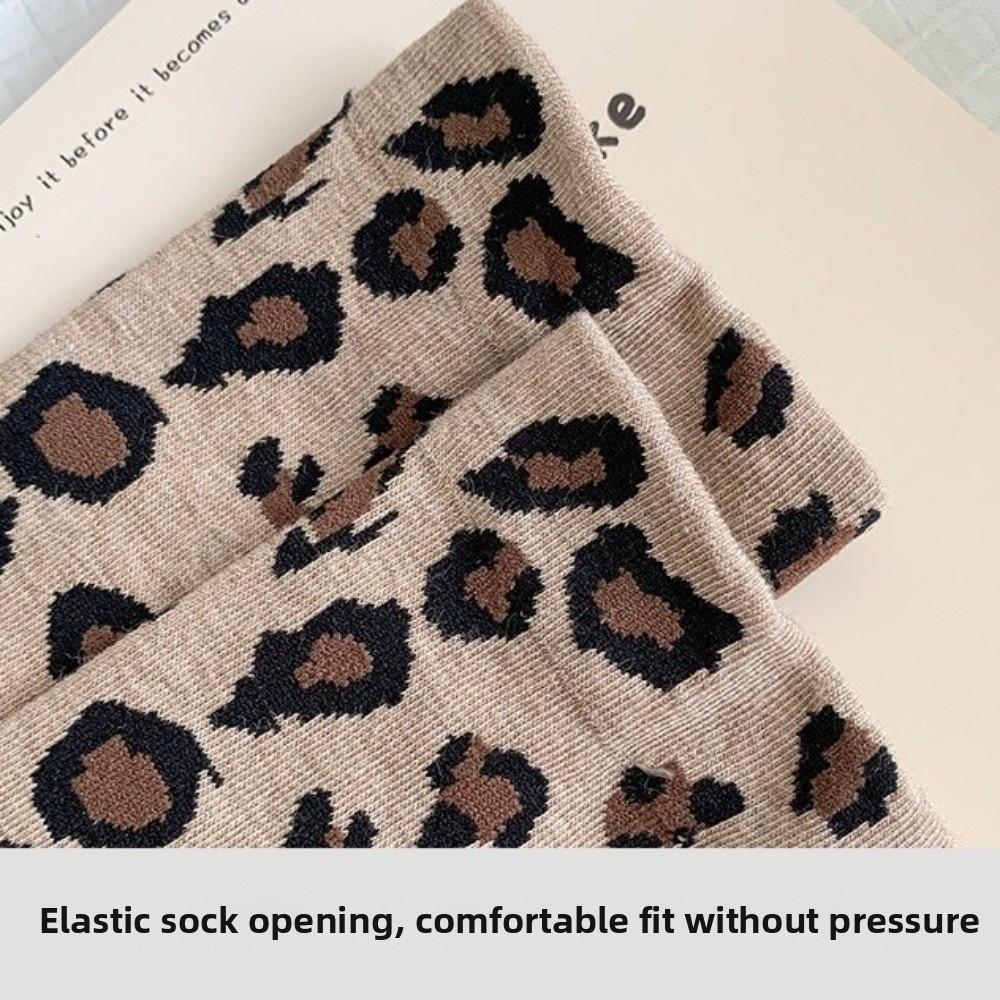1pair Sweat Absorbing Mid Tube Socks Polyester-cotton Ankle Socks Leopard Print Socks Casual Wear