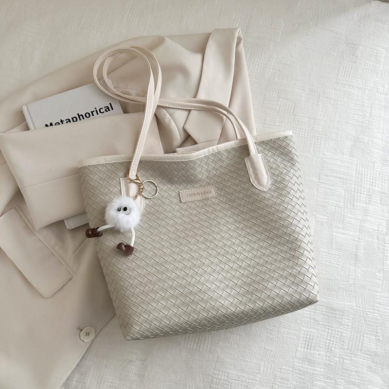 Vintage Stylish Oversized Bag 2024 Streetwear Pu Material Handbag With Splice Thread Details бежевый