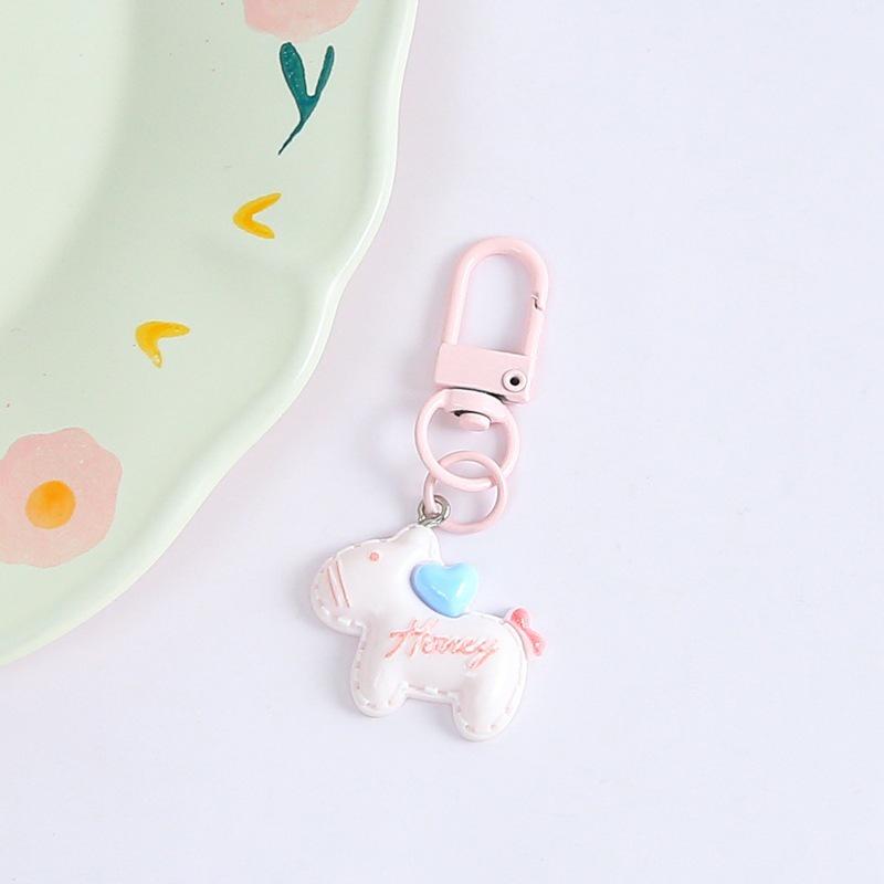 Creative Cartoon Resin Horse Keychain, Heart Pendant - Cute Student Gift