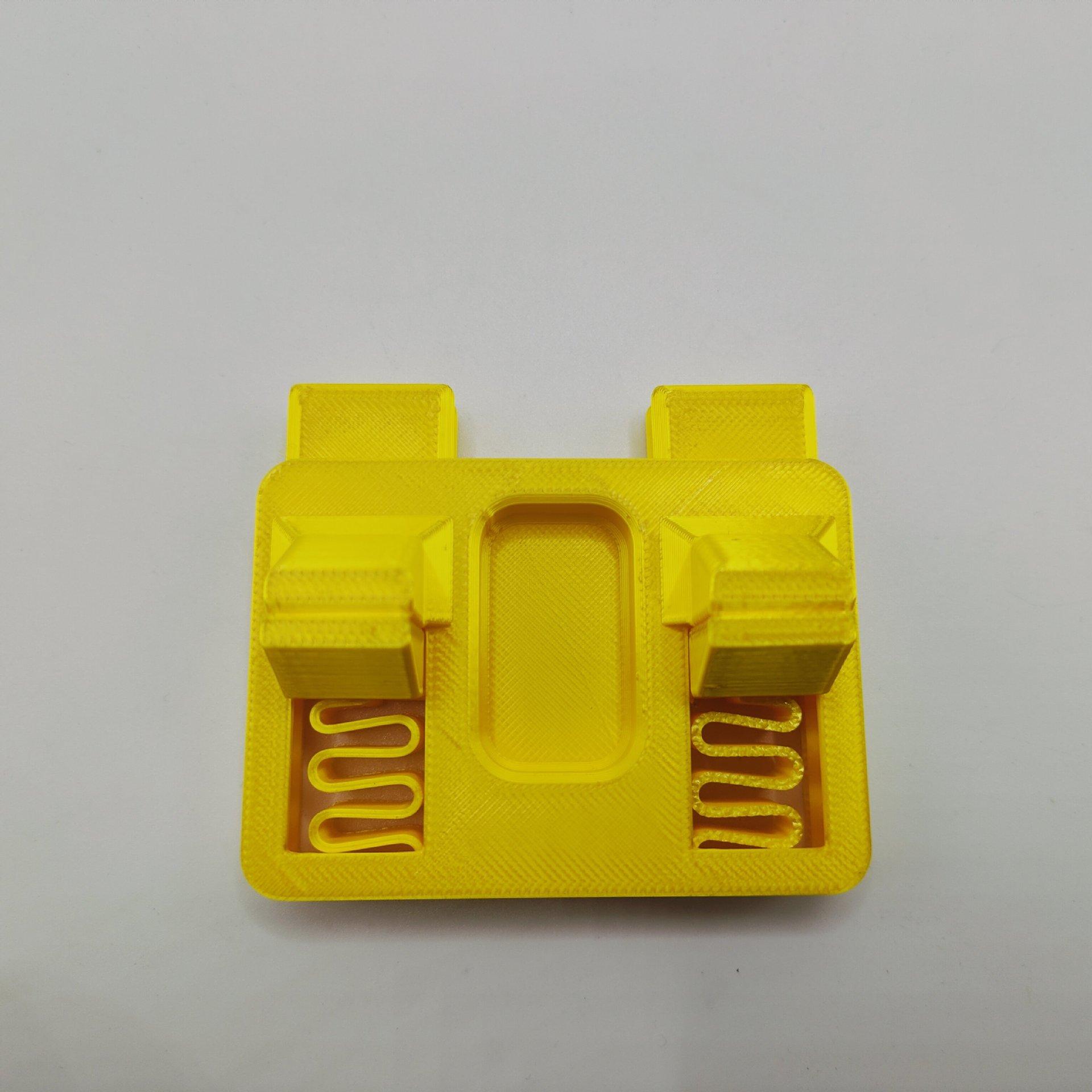 

Держатель сварочного электрода Фиксаторы сварочной проволоки Шнур питания Сварочный кронштейн Зажим для сварочного стола золотой