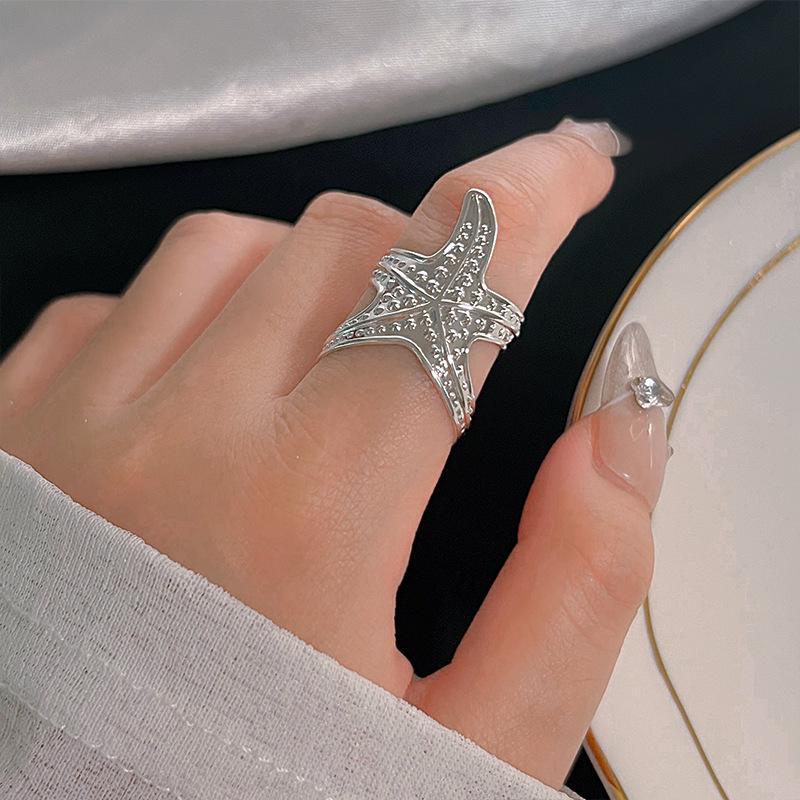 Sterling Silver Floral Ring for Women - High-End Open Joint Design for Autumn/Winter