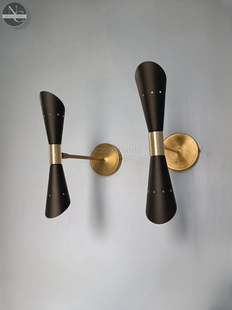 

Brass Diablo Wall Sconce Pair: Mid Century Italian Plug-In Light чорний