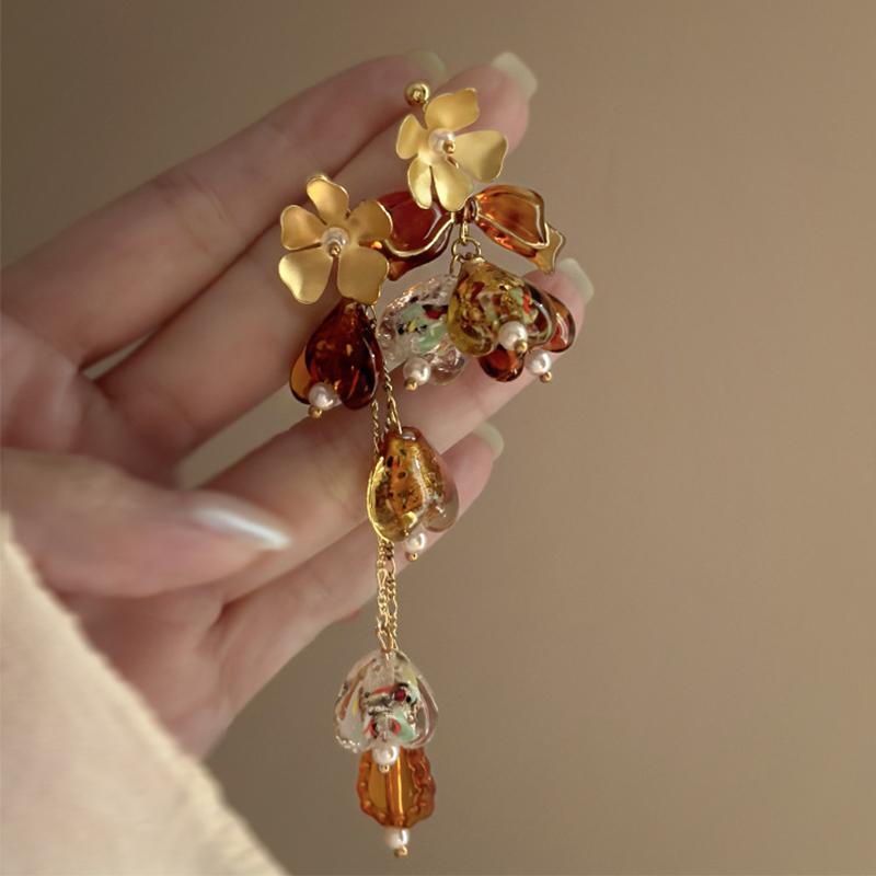 French Flower Heart Pearl Bow Tassel Dangle Earrings for Women Retro Long Asymmetrical Shiny Earring High-End Jewelry Accessory коричневый
