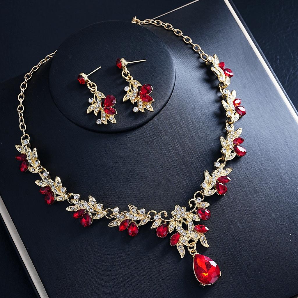 European and American Fashion Light Luxury Necklace Earrings Two-piece Set Bridal Wedding Accessories Dress Set Female 2026