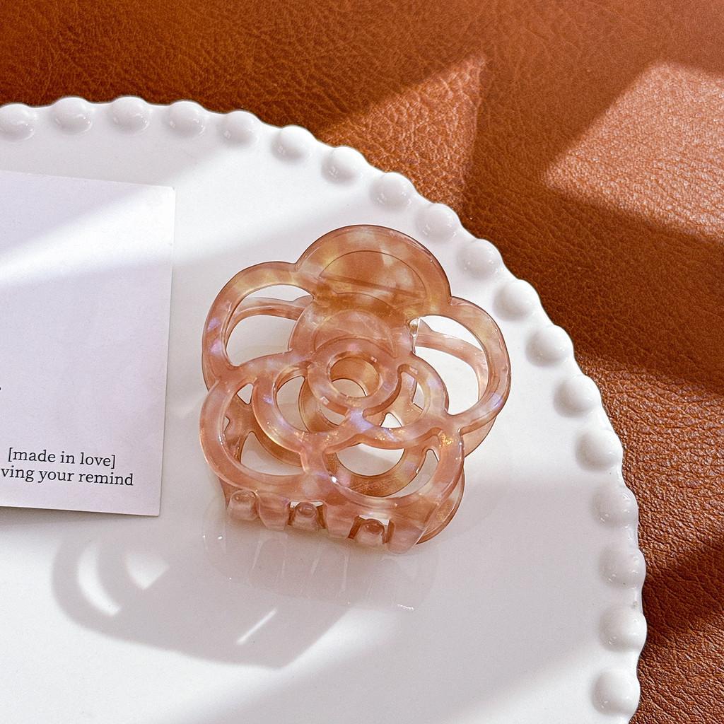 Chic Camellia Flower Doweisi Hair Clip In Vibrant Colors For Fashionable Styles