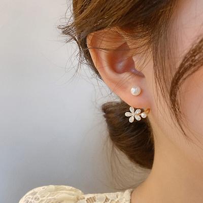 Korean Light Luxury Imitation Pearl Flower Stud Earrings For Women   Elegant Jewelry Party Gifts
