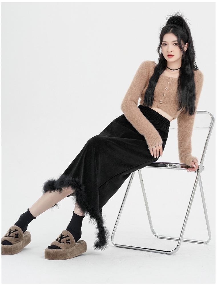 Black Velvet Fleece-Lined High-Waist Midi Skirt with Slit