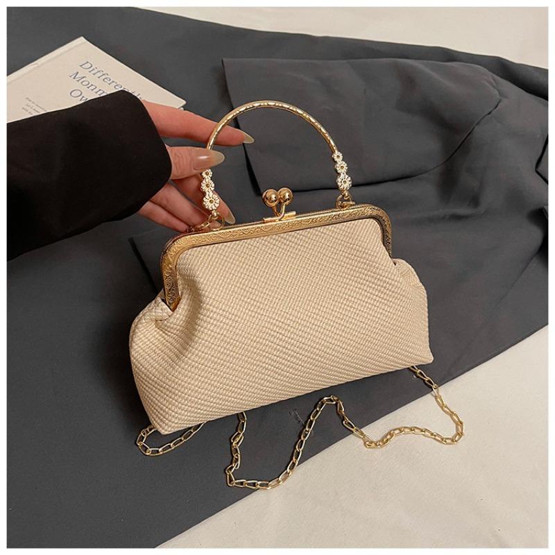 

Fashion chain dinner bag summer new retro simple shoulder shell bag casual messenger bag clip bag бежевый