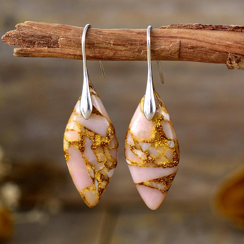New hot-selling European and American bohemian natural stone leaf pendant earrings retro jewelry