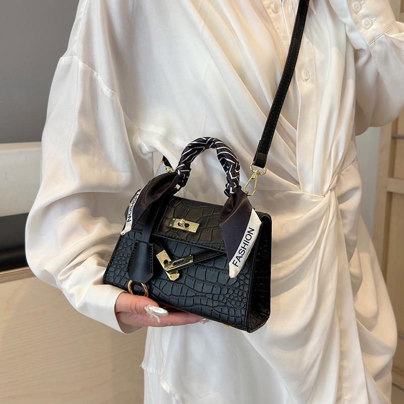Bag women's 2025 new messenger bag portable small square bag hand bag shoulder women's bag crocodile pattern bag