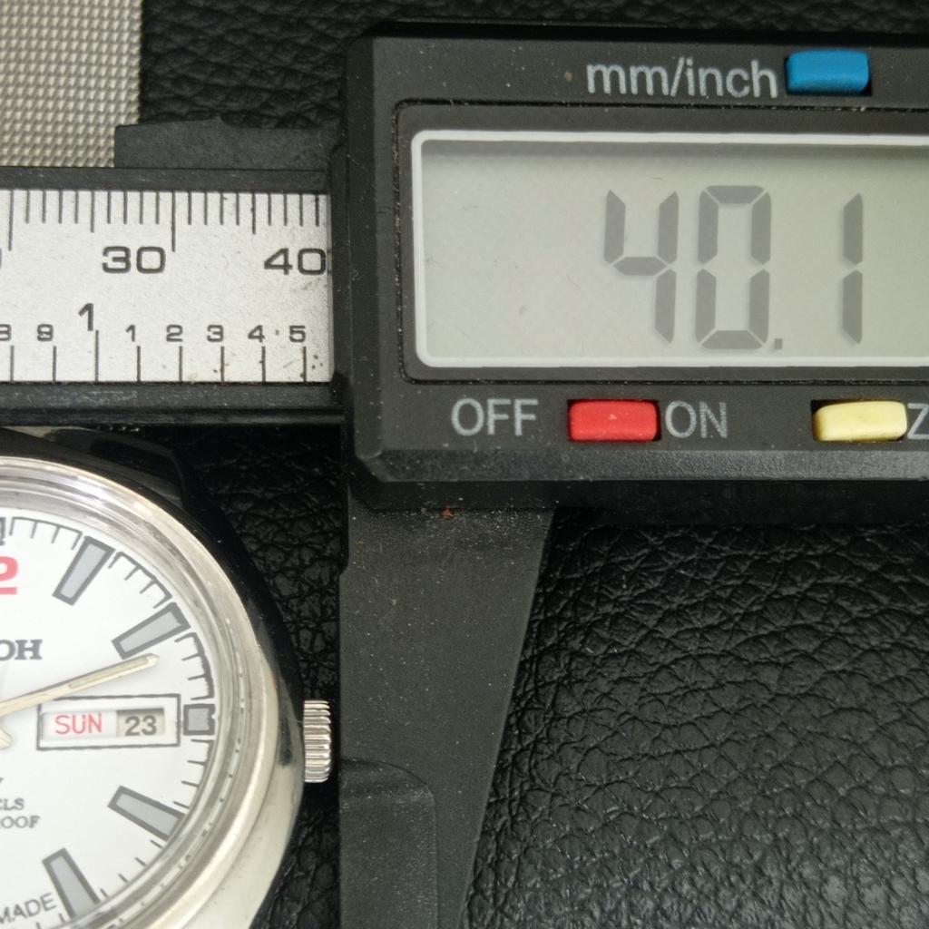 VINTAGE RICOH R31 AUTOMATIC JAPAN MENS WHITE COLOR DIAL WATCH A709394-1