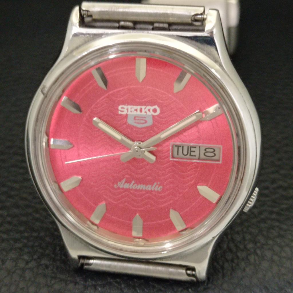 GENUINE VINTAGE SEIKO 5 AUTOMATIC 7S26A JAPAN MENS RED DIAL WATCH A702355-5