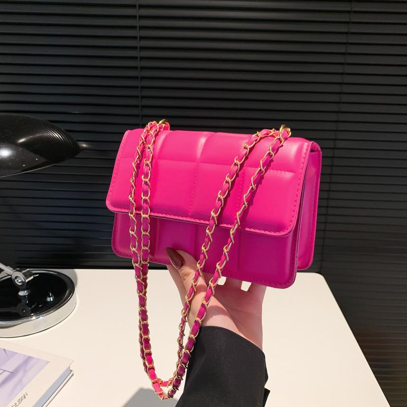

2024 new plaid women s bag Korean version of casual simple commuter women s small square bag fashionable plaid chain shoulder bag рожевий червоний колір